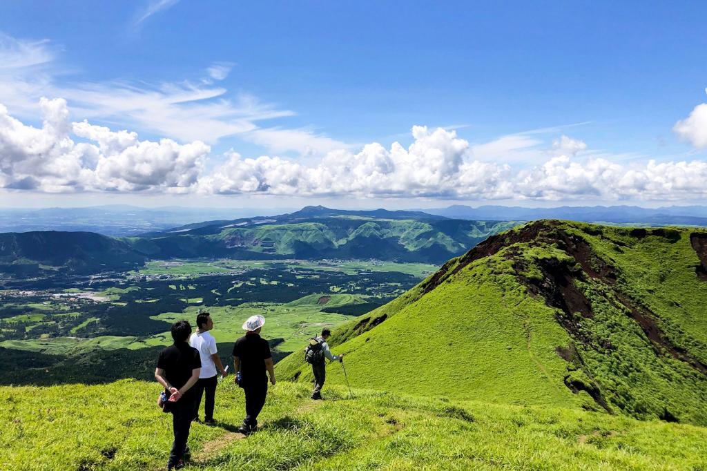九州 アウトドアサウナ 阿蘇 草原 熊本
